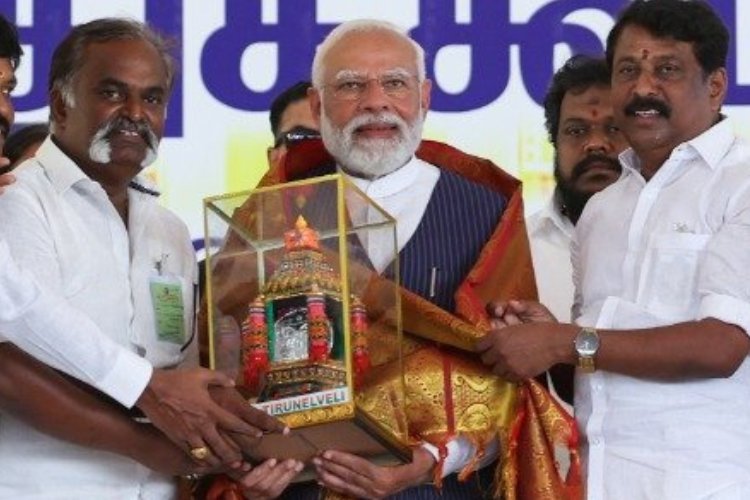 पीएम मोदी ने तमिलनाडु को सौंपी ₹17,300 करोड़ की परियोजनाएं