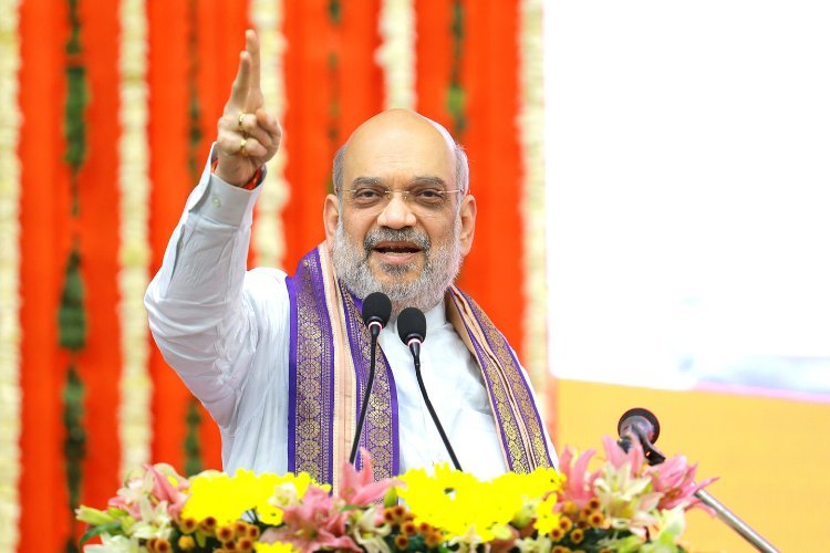 जम्मू-कश्मीर मुस्लिम कॉन्फ्रेंस के दो गुटों पर सरकार ने लगाया प्रतिबंध