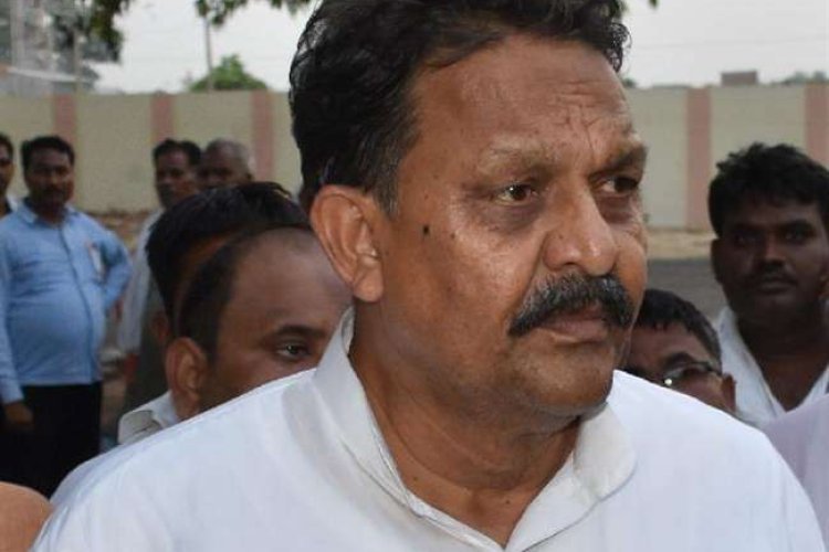 बाबा का ऐसा गरजा बुलडोजर कि पुश्तैनी जमीन बेचकर चुनाव लड़ने जा रहे अफजाल अंसारी!