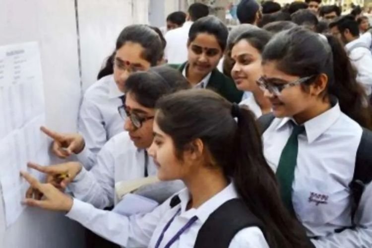 CBSE 12वीं बोर्ड का आया रिजल्ट, 87.98% बच्चे हुए पास