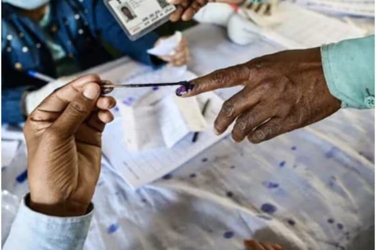 8 राज्य व 1 केंद्र शासित प्रदेश की 49 सीटों पर सोमवार को होगी वोटिंग