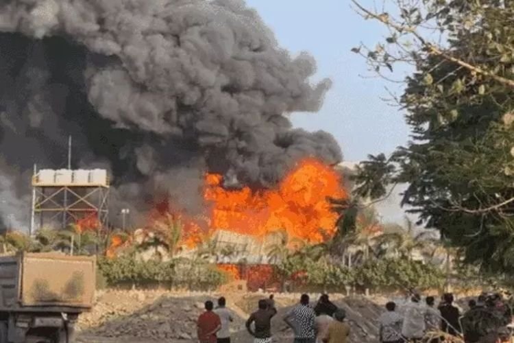 राजकोट गेमिंग जोन में लगी आग, अब तक 24 लोगों की हुई मौत