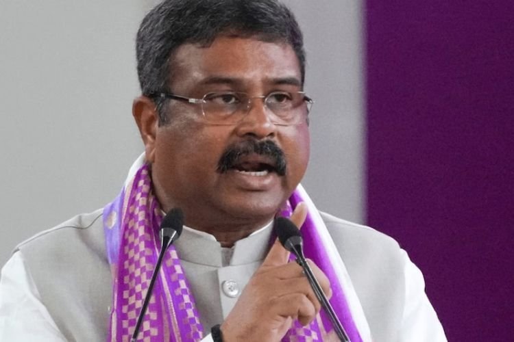 NEET मुद्दे पर चर्चा से पहले स्थगित हुई लोकसभा कार्यवाही, केंद्रीय शिक्षा मंत्री ने विपक्ष से की ये अपील...