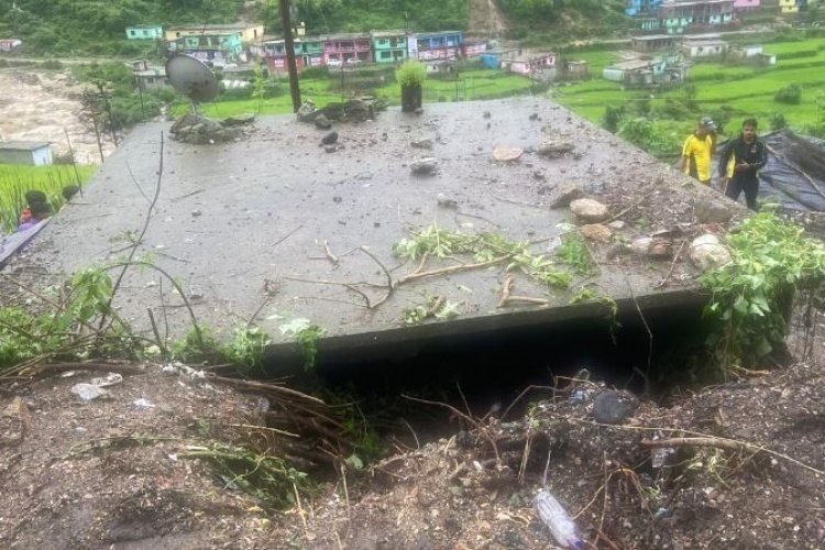 उत्तराखंड में बारिश का कहर, घनसाली में भूस्खलन के कारण मां की मौत, बेटी लापता