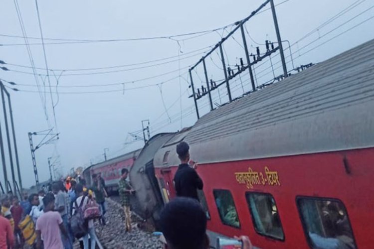 Jharkhand Train Accident: हावड़ा-सीएसएमटी एक्सप्रेस ट्रेन हादसे में 2 लोगों की मौत, कई लोग घायल