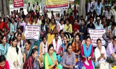 लखनऊ में चौथे दिन भी जारी है ''69000 शिक्षकभर्ती'' के अभ्यर्थियों का आंदोलन