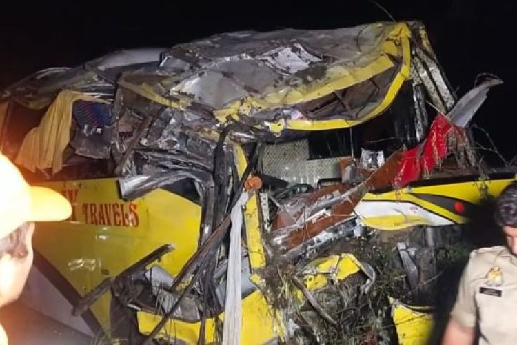 लखनऊ-आगरा एक्सप्रेसवे पर भीषण सड़क हादसे में 7 लोगों की मौत, दिल्ली जा रही बस और कार में हुई थी टक्कर