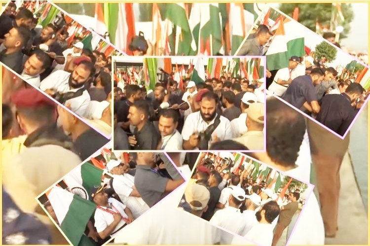 15 अगस्त से पहले जम्मू-कश्मीर में रौनक, LG मनोज सिन्हा ने श्रीनगर में आयोजित तिरंगा रैली में लिया हिस्सा, देखें तस्वीर