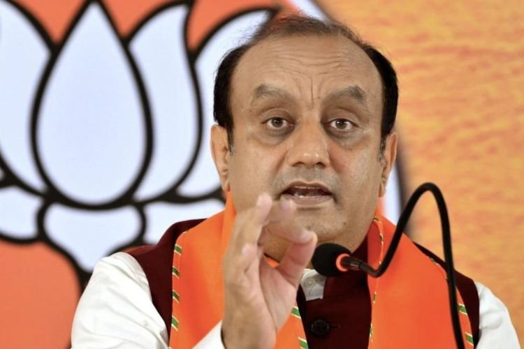 जब से UP के 2 लड़कों की ताकत बढ़ी, अपराधियों की हिम्मत भी बढ़ी, अपराधियों का साथ देना सपा के DNA में: BJP सांसद सुधांशु त्रिवेदी