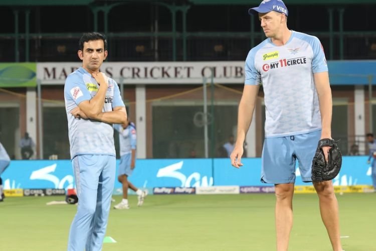 गंभीर की टीम में शामिल हुआ साढ़े 6 फीट का महामानव, हाथ से गेंद नहीं, आग का गोला फेकता था!