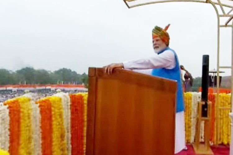 Independence Day 2024: PM मोदी ने  प्राकृतिक आपदाओं को लेकर जताई चिंता, प्रभावितों को दिया मैसेज...