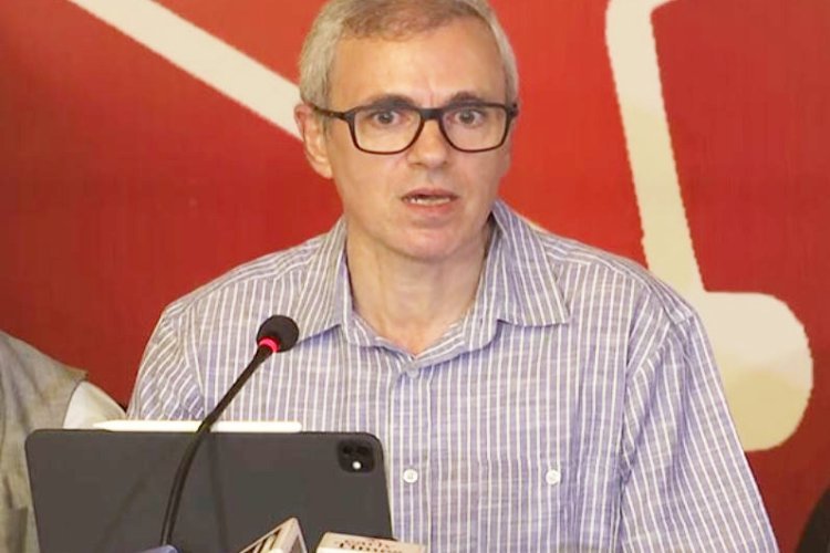 JK assembly polls: अनुच्छेद 370 की बहाली, कश्मीरी पंडितों की वापसी, नेशनल कॉन्फ्रेंस ने घोषणापत्र में क्या-क्या वादा किया