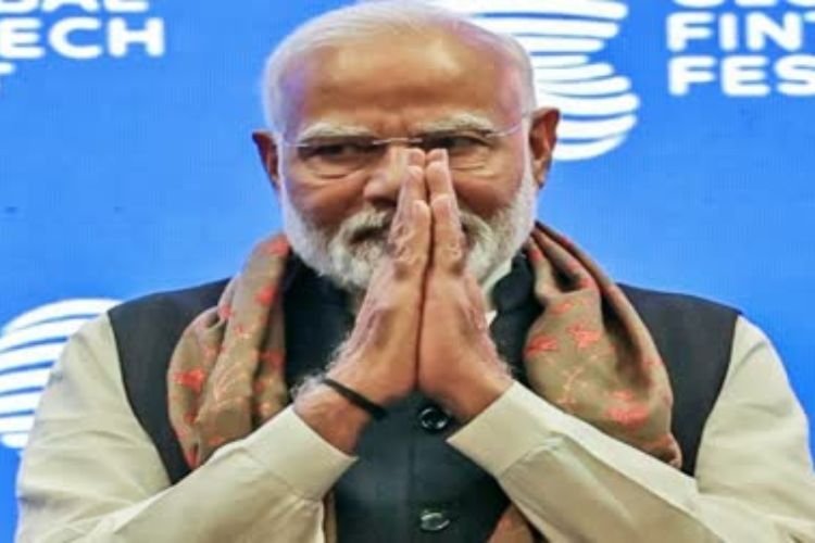 महाराष्ट्र में शिवाजी की मूर्ति गिरने पर PM मोदी ने मांगी माफी, कहा- मैं सिर झुकाकर माफी मांगता हूं
