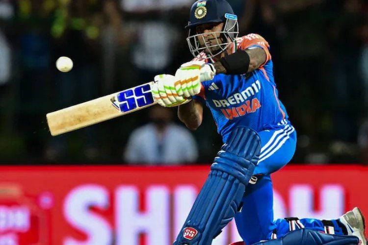 सूर्यकुमार यादव ने बांग्लादेश के खिलाफ पहले टी20 मैच में 3 छक्के जड़, इंग्लैंड के दिग्गज जोस बटलर को छोड़ा पीछे