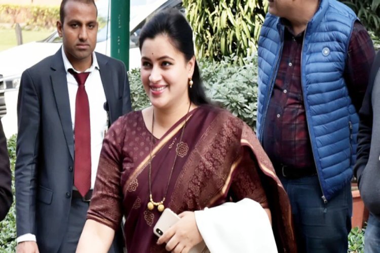 महाराष्ट्र विधानसभा चुनाव नहीं लड़ेगी नवनीत राणा, पति रवि राणा ने किया दावा, जानें क्या है वजह?