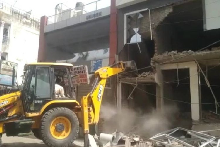 मुबीन अहमद तिलक लगाकर कर रहा था गुनाह! कानपुर में गरजा योगी का बुलडोजर!