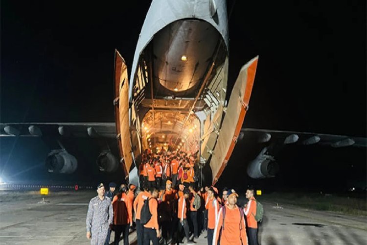 Cyclone Dana live updates: भारतीय वायु सेना ने NDRF की टीम और राहत सामग्री को किया एयरलिफ्ट, 1300 चक्रवात आश्रय स्थल किए गए तैयार