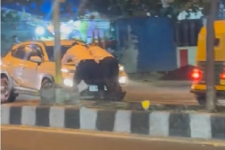 दिल्ली में ट्रैफिक पुलिस भी सुरक्षित नहीं! वायरल वीडियो से मची खलबली