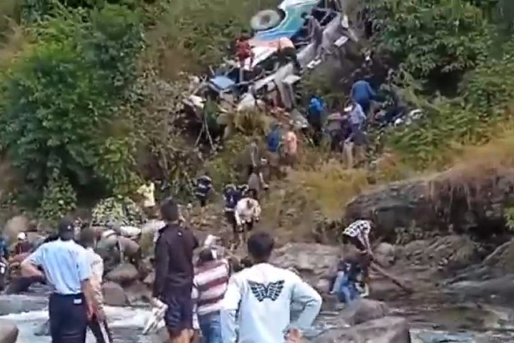 उत्तराखंड के अल्मोड़ा में बड़ा सड़क हादसा, 38 लोगों की मौत, कई घायल !
