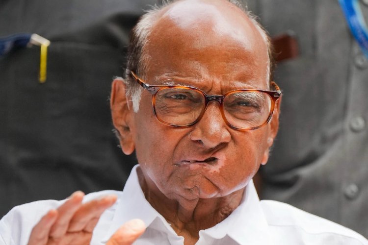 शरद पवार ने महाराष्ट्र की राजनीति में पैदा की हलचल, अचानक ले लिया संन्यास !