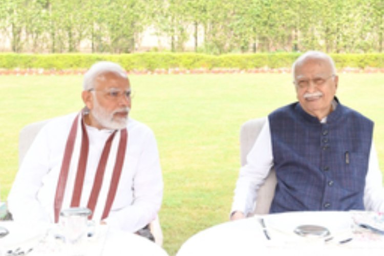 पीएम मोदी समेत वरिष्ठ भाजपा नेताओं ने दी लालकृष्ण आडवाणी को जन्मदिन पर शुभकामनाएं
