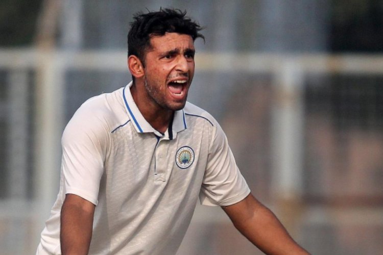 मुंबई इंडियंस के गेंदबाज का कमाल, रणजी ट्रॉफी मैच में कर दिया ऐसा कारनामा जिसके बारे में सोचना भी...