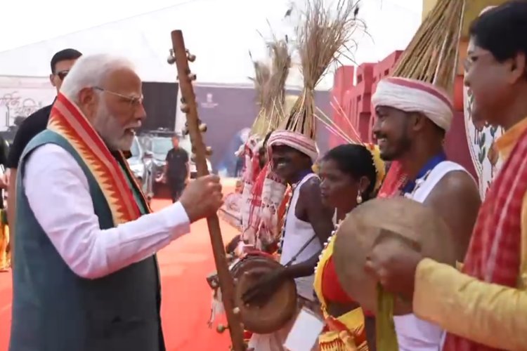 जमुई में पीएम मोदी का दिखा अलग अंदाज, खरताल बजाने का वीडियो वायरल