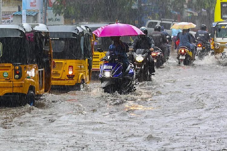 Chennai : तमिलनाडु में भारी बारिश, 18 जिलों के लिए येलो अलर्ट जारी