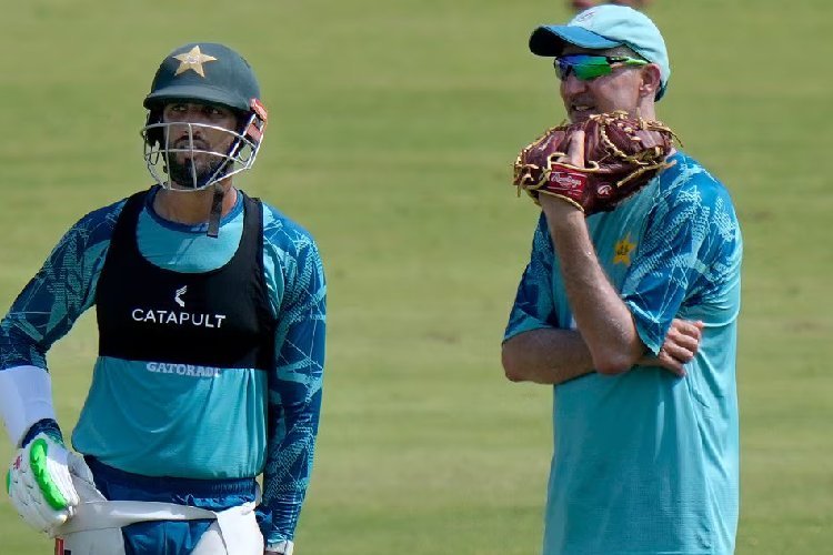 Pakistan Cricket Team में घमासान, आकिब जावेद का पत्ता कटा ! PCB ने दिया साफ संदेश