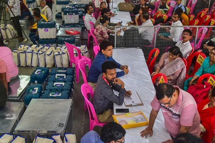 Maharashtra Assembly Election : ठाणे की 7 सीटों पर कांटे की टक्कर, जानें कहां क्या है स्थिति