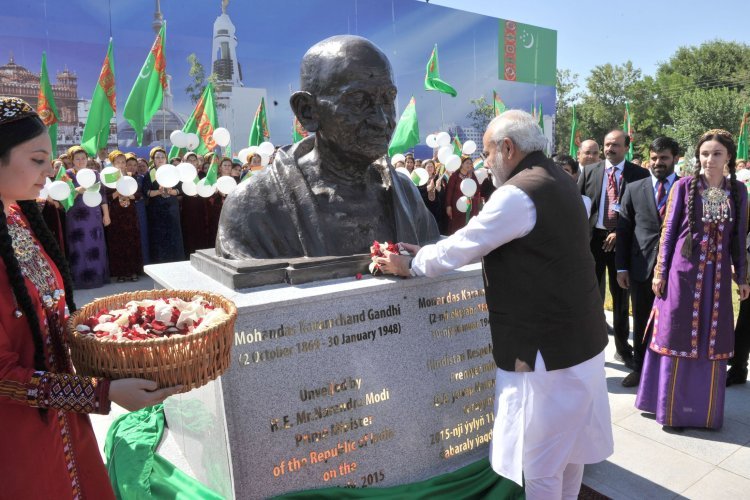 महात्मा गांधी की विरासत: दुनिया भर में ‘राष्ट्रपिता’ के विचारों का प्रचार-प्रसार करते पीएम मोदी