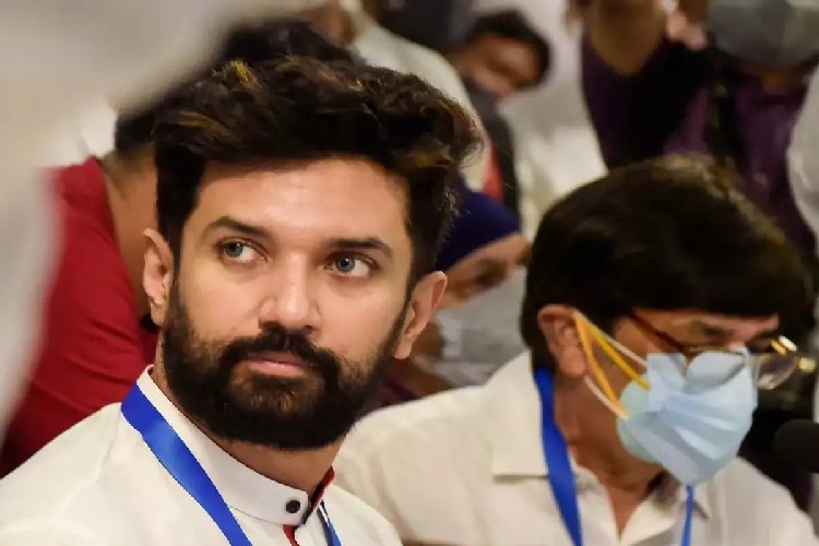 Pashupati Paras ने Chirag Paswan को लेकर कही ऐसी बात, Bihar की सियासत में आया भूचाल, मच गया हड़कंप