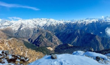 Uttarakhand Snowfall : पहाड़ों में सीजन की पहली बर्फबारी शुरू