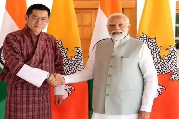 दो दिवसीय भारत दौरे पर दिल्ली पहुंचे भूटान नरेश, विदेश मंत्री ने किया स्वागत