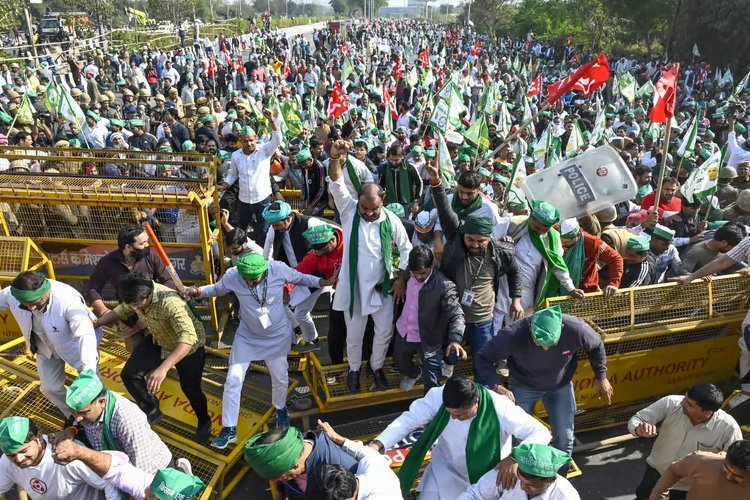 नोएडा, दिल्ली और हरियाणा पुलिस हाई अलर्ट मोड पर, किसानों ने शंभू बॉर्डर से भी दिल्ली कूच करने का किया ऐलान