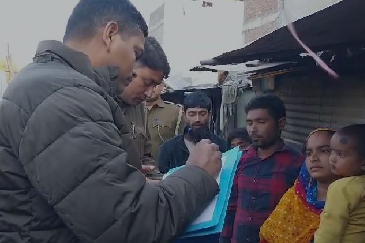 बांग्लादेशी घुसपैठियों के खिलाफ दिल्ली पुलिस सख्त, कालिंदी कुंज इलाके में की पहचान पत्रों की जांच