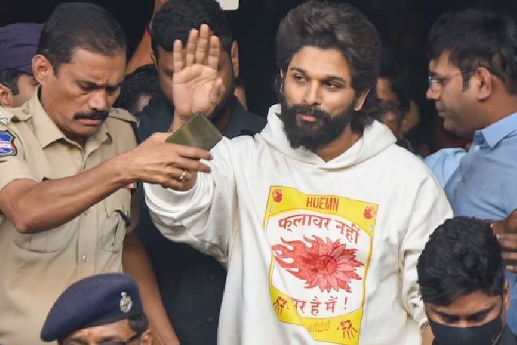 Allu Arjun : जेल में एक रात बिताने के बाद रिहा हुए अल्लू अर्जुन