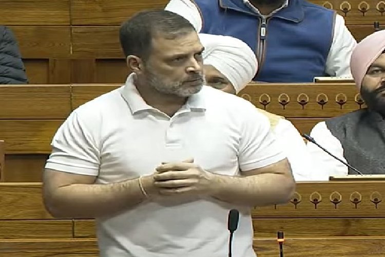 राहुल गांधी ने युवाओं-किसानों का नाम लेकर बीजेपी पर साधा निशाना, 'एकलव्य, द्रोणाचार्य, सावरकर, मनुस्मृति का किया जिक्र