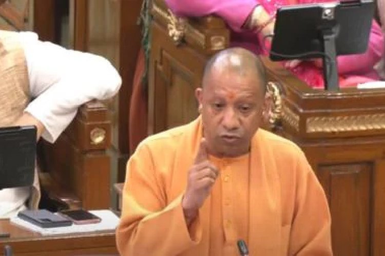 बाबर का नाम लेकर योगी ने ऐसा क्या कहा? सपा विधायक इकबाल महमूद ने भी जोड़ा हाथ