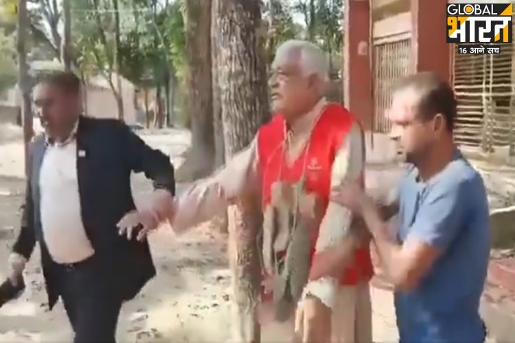 बांग्लादेशियों का सामने आया घिनौना चेहरा, स्वतंत्रता सेनानी को भी नहीं बख्शा, पहले की मानसिक और शारीरिक प्रताड़ना फिर पहनाई जूतों की माला