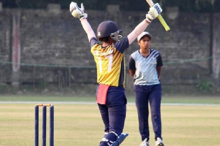 महिला क्रिकेट में रचा गया इतिहास, मैच में बने 779 रन, दो शतक 5 पचासे और चेज हुआ इतिहास का सबसे बड़ा स्कोर