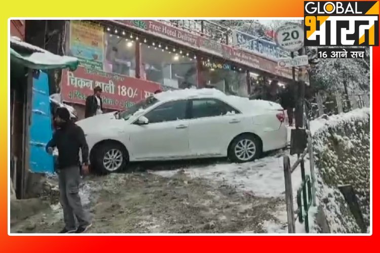 हिमाचल में कुदरत का कहर! भारी बर्फबारी के बाद 350 सड़कें बंद, 4 लोगों की मौत, 683 बिजली लाइनें ठप