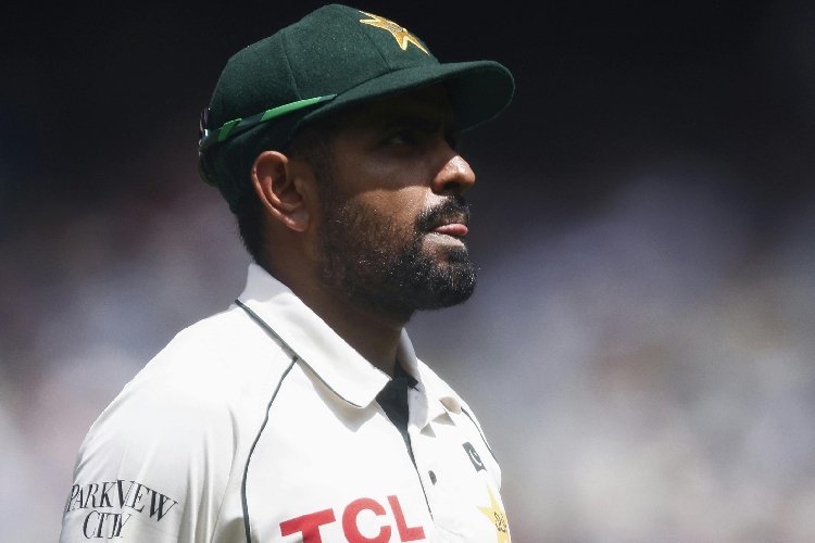 बाबर आजम ने 4 रन बनाकर इतिहास रचा, ऐसा करने वाले बने इतिहास के तीसरे बल्लेबाज