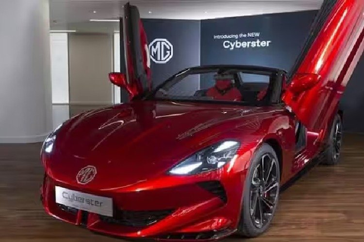 MG मोटर इंडिया जनवरी 2025 में लॉन्च करेगी अपनी इलेक्ट्रिक स्पोर्ट्स कार साइबरस्टर, फीचर्स हैं शानदार