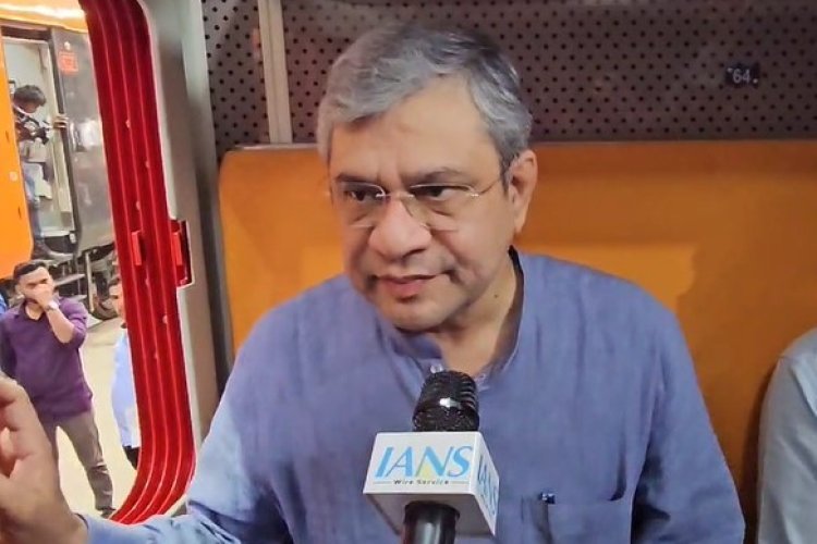अश्विनी वैष्णव ने कहा- मिडिल क्लास परिवारों के लिए बनाई गई है अमृत भारत ट्रेन, इस बात में कितना है दम?