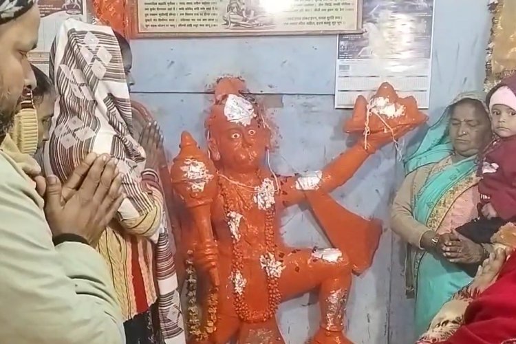 संभल के मंदिर में 46 साल बाद मना मकर संक्रांति का पर्व, सतीमठ की जमीन को कराया गया कब्जा मुक्त