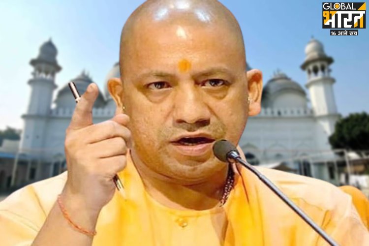 अलीगढ़ जामा मस्जिद की याचिका कोर्ट में पहुंचते ही ऐक्शन में CM योगी, भरोसेमंद IAS को बनाया DM