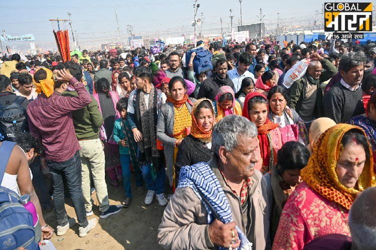 अयोध्या में जुटे 20 लाख भक्त, भारी भीड़ के चलते एक महिला सहित 2 लोगों की हुई मौत, रामलला और हनुमानगढ़ी के दर्शन करने पहुंच रहे श्रद्धालु