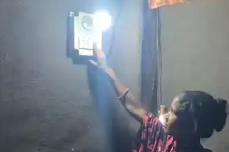 छत्तीसगढ़  के इस गांव में आज़ादी के बाद पहली बार पहुंची बिजली!