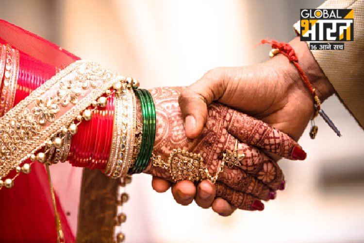 मंदिर में पुजारी ने शादी कराने से किया इनकार तो सड़क पर ही करा दी गई नाबालिग की शादी